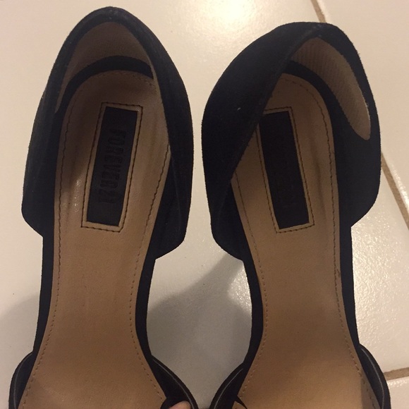 *BOGO 50%*Forever21 black pointy heels - Picture 4 of 6